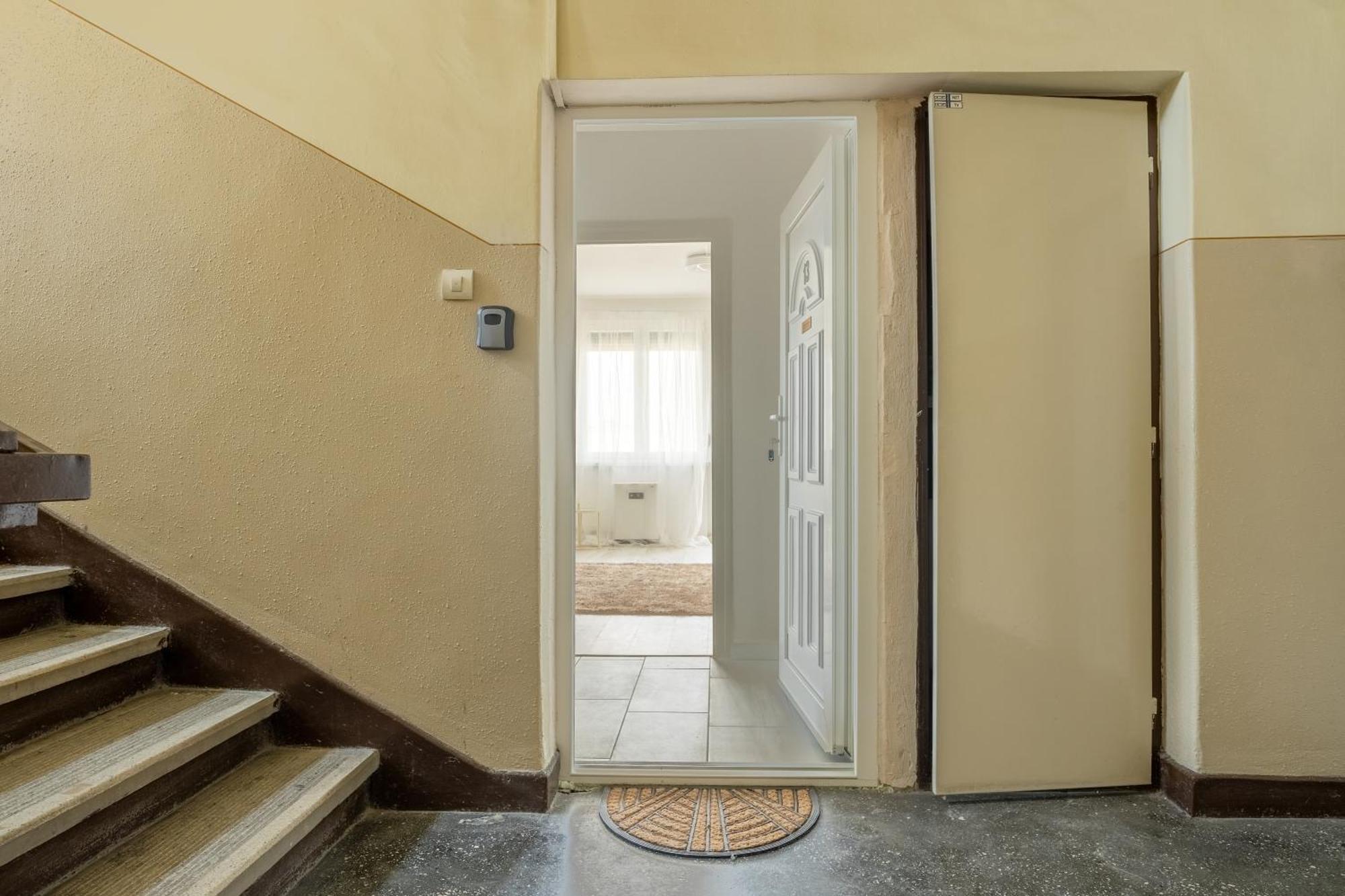 Malompark Apartman With Free Parking Debrecen Esterno foto