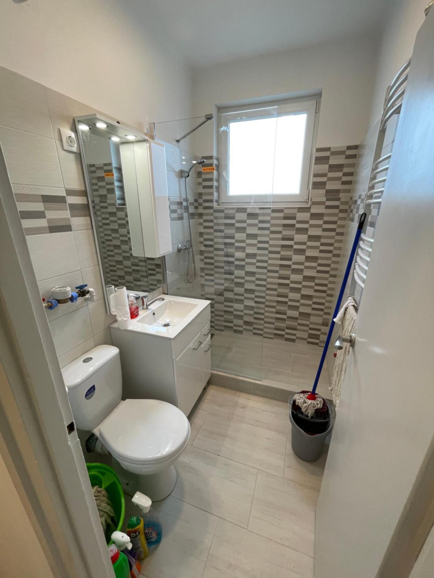 Malompark Apartman With Free Parking Debrecen Esterno foto